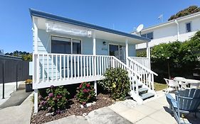 Omanu Cottage